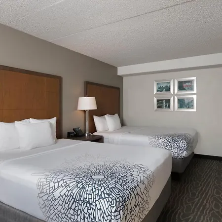 La Quinta By Wyndham Secaucus Meadowlands Hotel